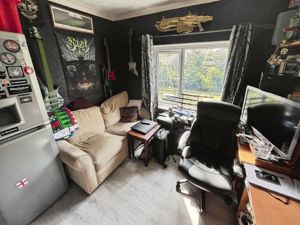 Sitting Room - click for photo gallery